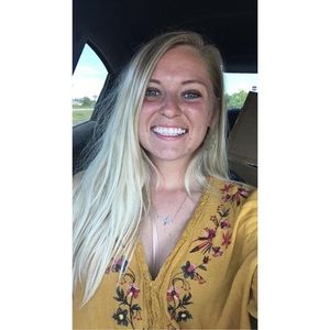 Meet your Posher, Ashley